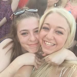 Meet your Posher, Emmie