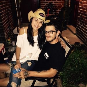 Meet your Posher, Travis david leon