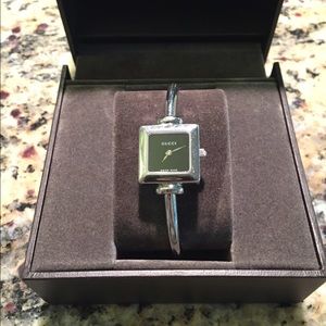 Beautiful Authentic GUCCI Bracelet Style Watch!