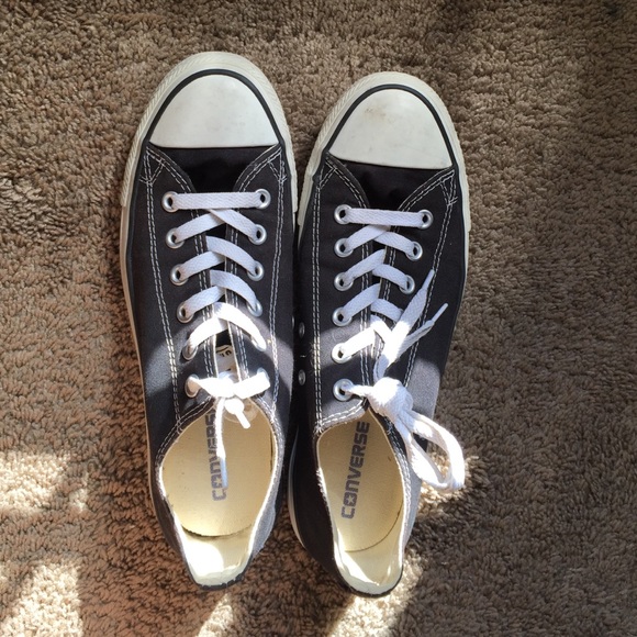 black converse