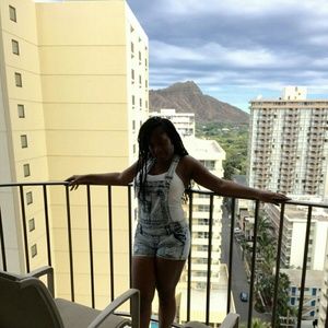 Meet your Posher, Lakisha