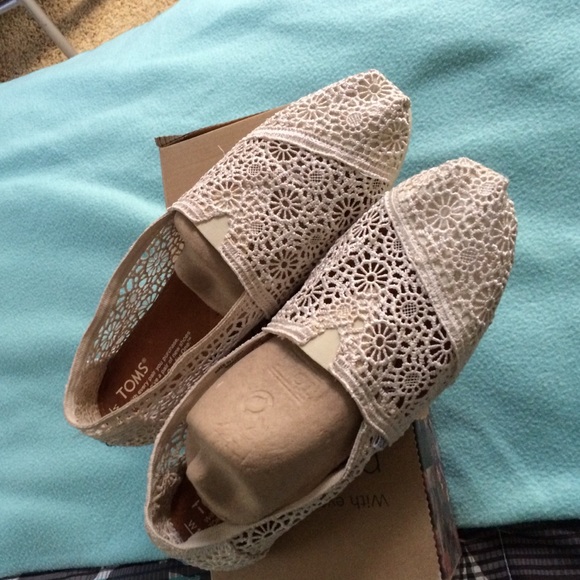 Toms