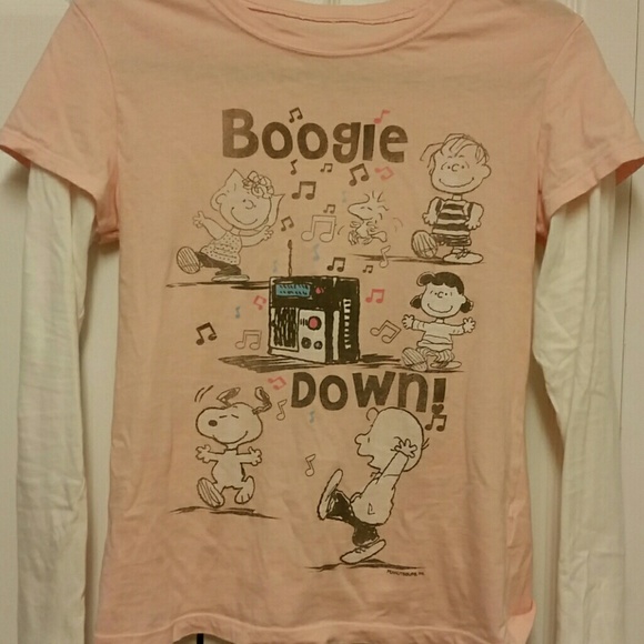 Pink & white Peanuts characters tee