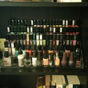 Nail polish rack