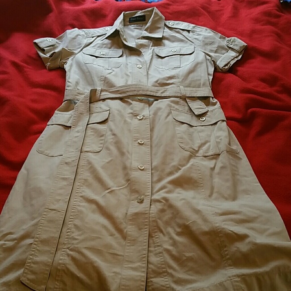 Dress. Almost new.