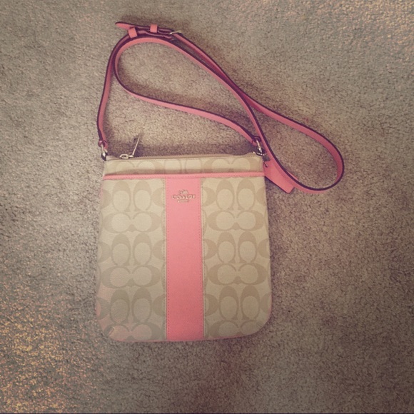 Coach Handbags - Coach purse