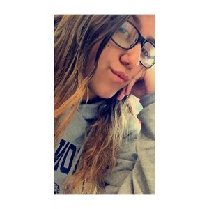 Meet your Posher, Hope