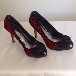 🦋 Gorgeous! WH|BM "Naomi" EUC Size 7.5