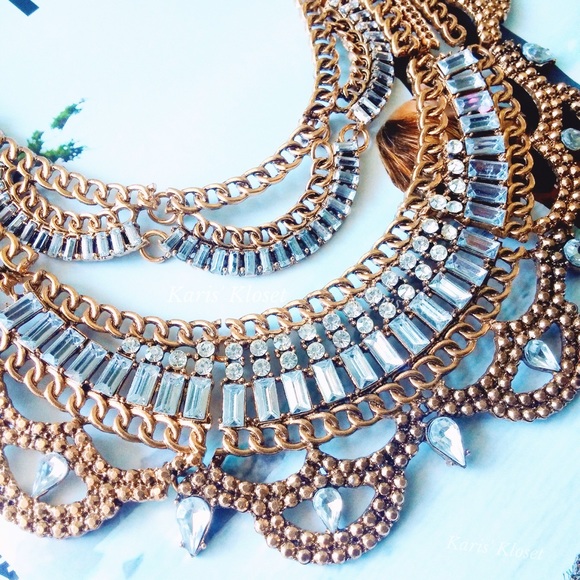 Sold 🎉HP🎉 • Tiara gold statement necklace - Picture 2 of 3