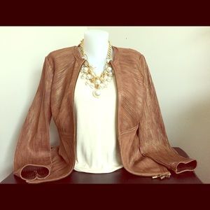 Leather fall coat. Bagatelle.