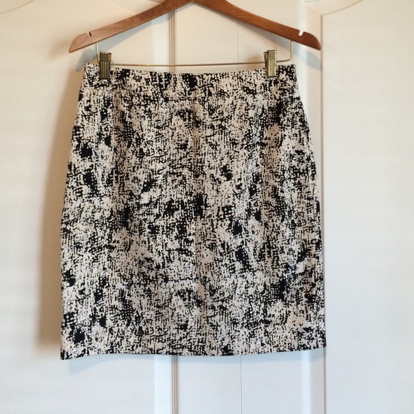 Printed Pencil Skirt