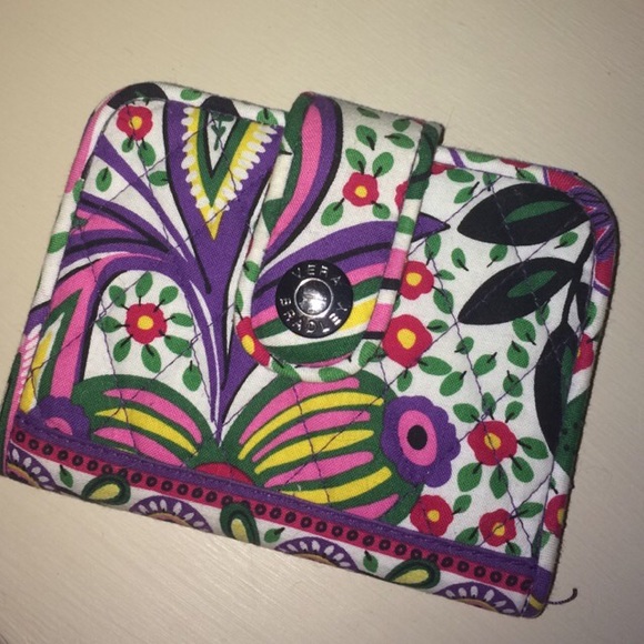 Vera Bradley wallet not been used