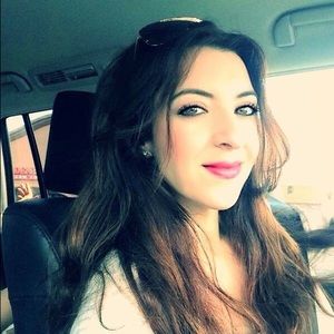 Meet your Posher, Nadeen