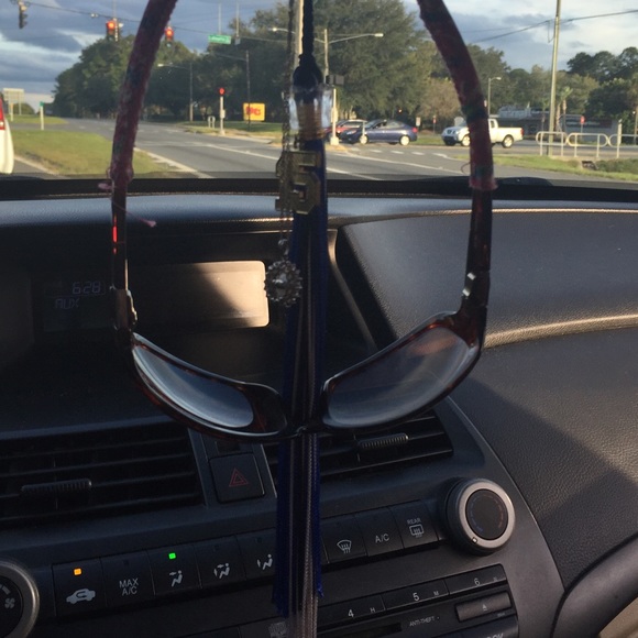 Coasta Sunglasses - Picture 2 of 2