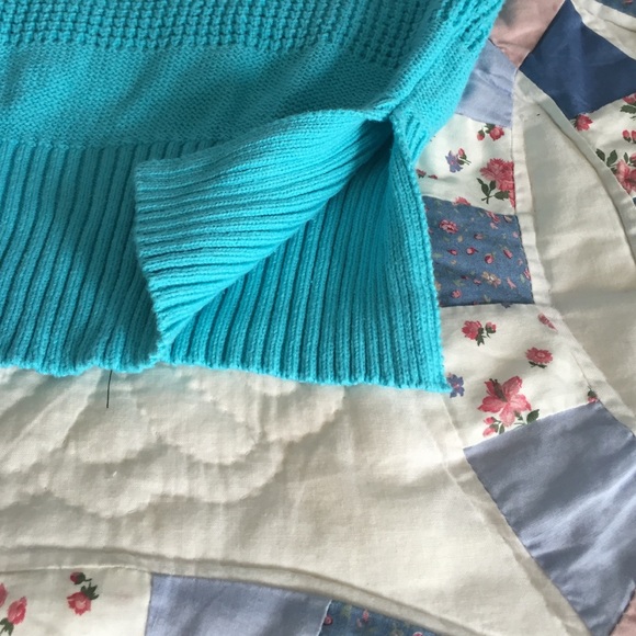 Soft Sweater - Picture 2 of 4