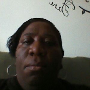 Meet your Posher, Leona