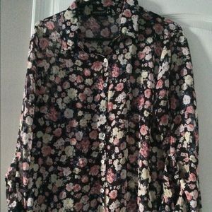 Living Doll Button Down floral Shirt SIZE XL