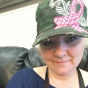 Meet your Posher, Leigh