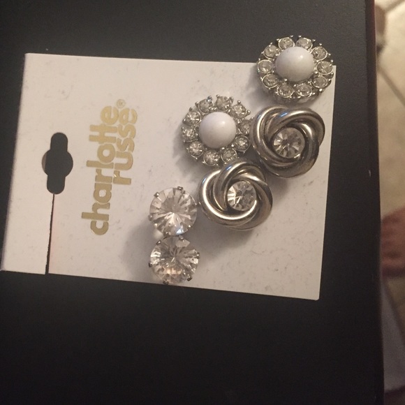 Three set earrings