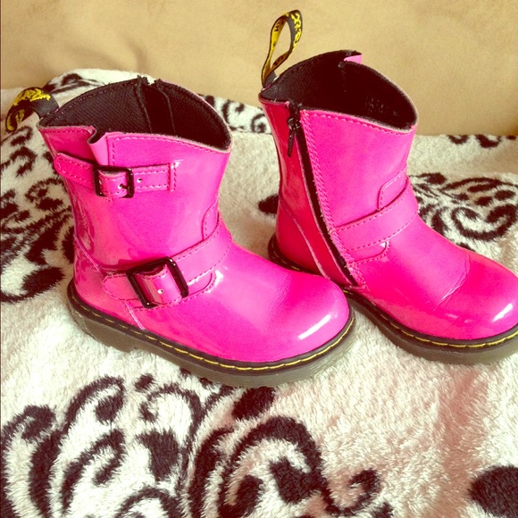 Size 8 toddler dr martens