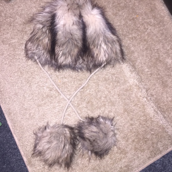 Faux fur hat with fur balls!