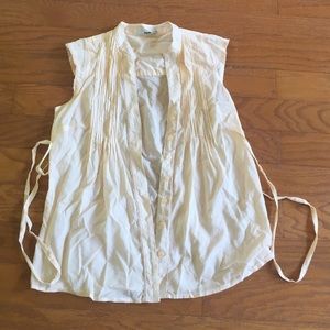 Hipster ruffle blouse