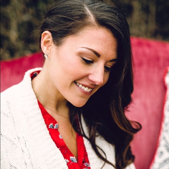 Meet your Posher, Melissa - Picture 1 of 1