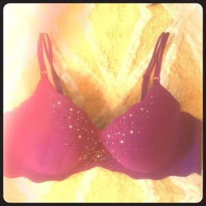 🎉NEW LISTING! Victoria's Secret Push Up Bra