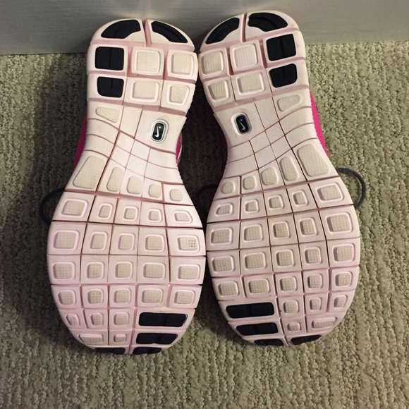 🔴SOLD🔴Nike Free Fly Knit - Picture 3 of 3