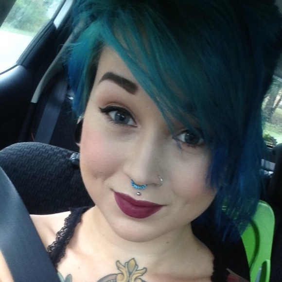 Meet your Posher, Krystal