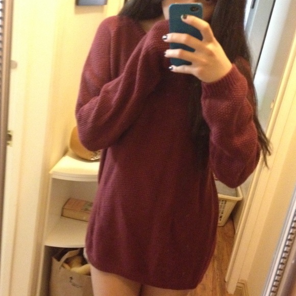V cute burgundy winter sweater dress!