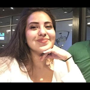 Meet your Posher, Michaela