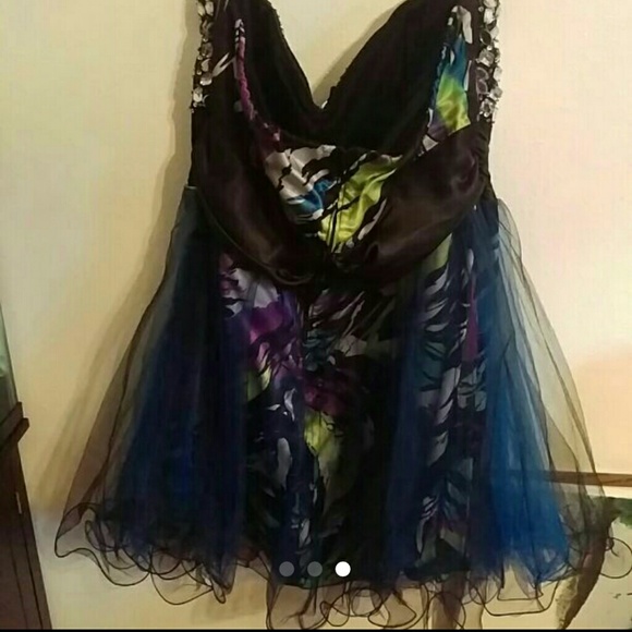 Plus size prom/homecoming dress - Picture 3 of 3