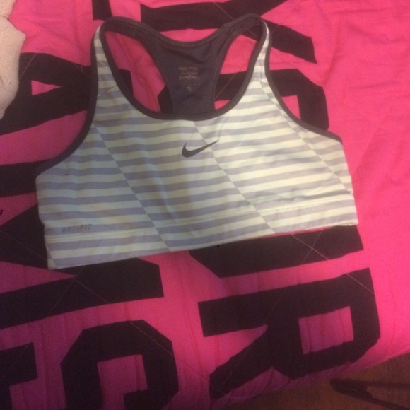 Nike Pro Sports Bra