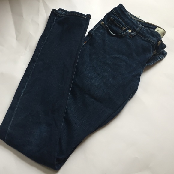 ABERCROMBIE FITCH dark wash skinny jeans