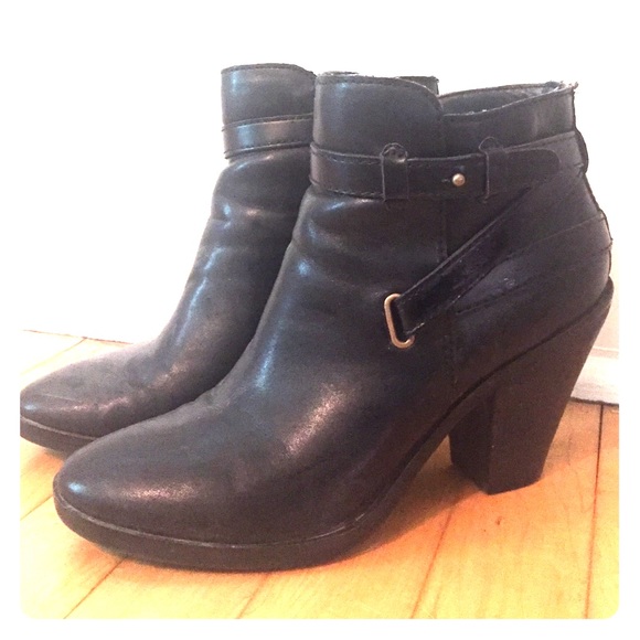 Dolce Vita Black Booties