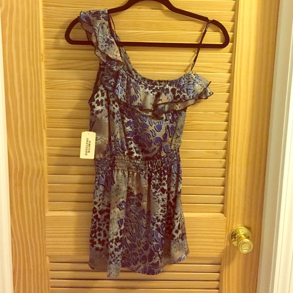 Forever 21 Tops - One shoulder woven tunic
