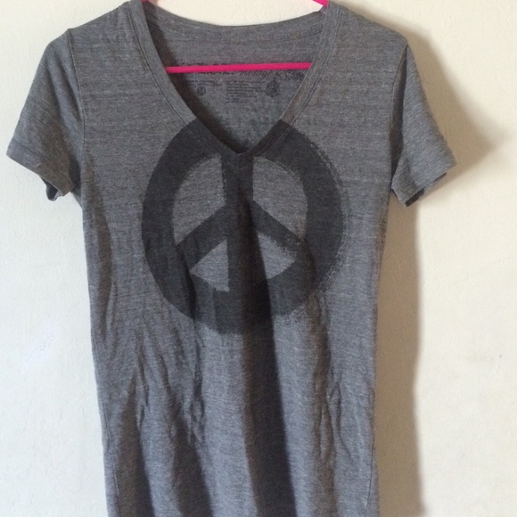 Peace V-neck