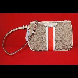 🎉NWT🎉 Authentic Coach Wristlet Make an offer!!