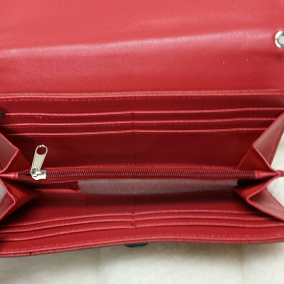 Women's Red Wallet - Picture 4 of 4