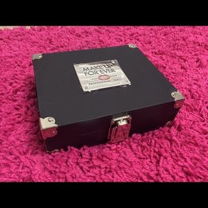 Makeup Forever Limited Edition Holiday Eye Palette