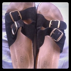 STO sandals