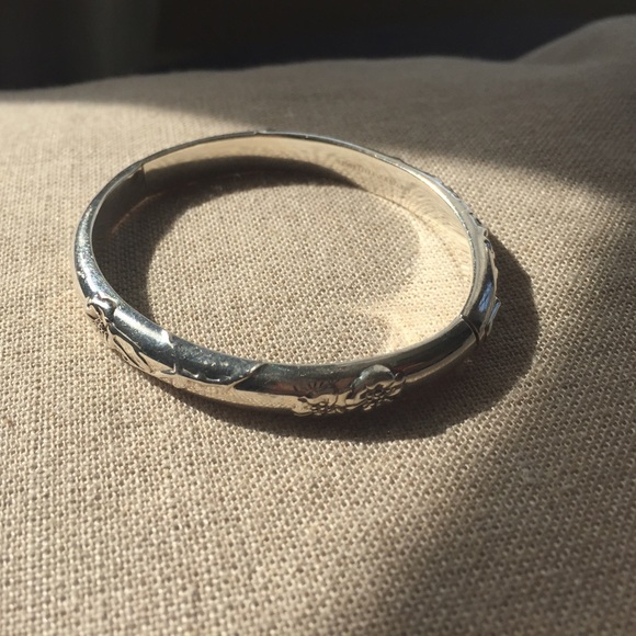 🎉🎉flash sale 3 hours 🎉 Tiffany sterling bangle