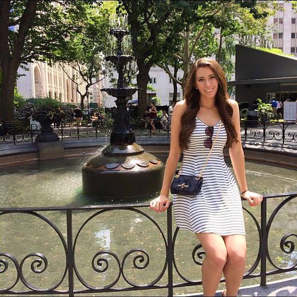 Meet your Posher, Olivia - Picture 1 of 1