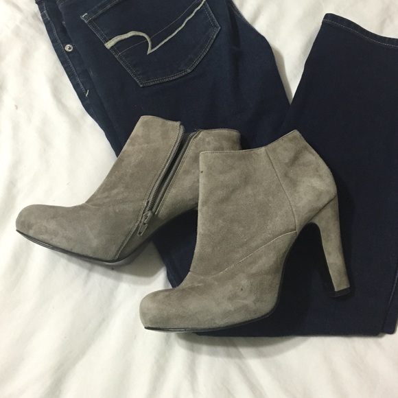 FINAL PRICE 🎉🎉🎉🎉Gray Nine West Ankle Boots