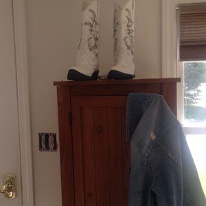 white cowboy boots