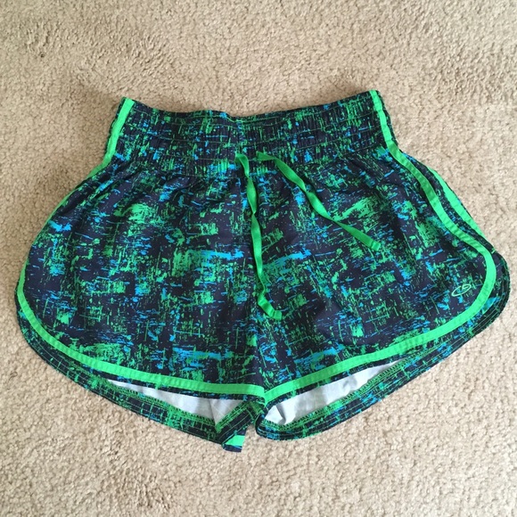 🚫SOLD IN BUNDLE!🚫Cute and unique work out shorts - Picture 2 of 4