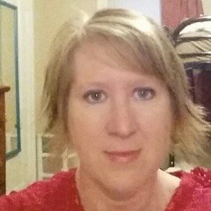 Meet your Posher, Leigh