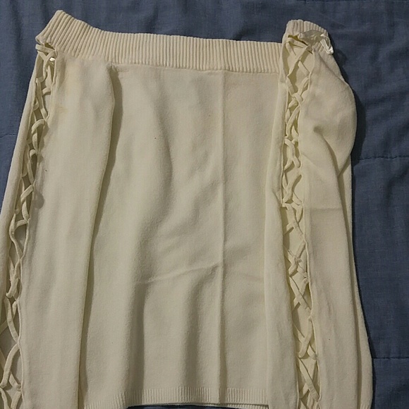 Long Sleeve Open along the arm top