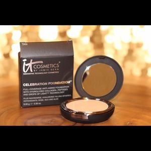 It Cosmetics Celebration Foundation #1
